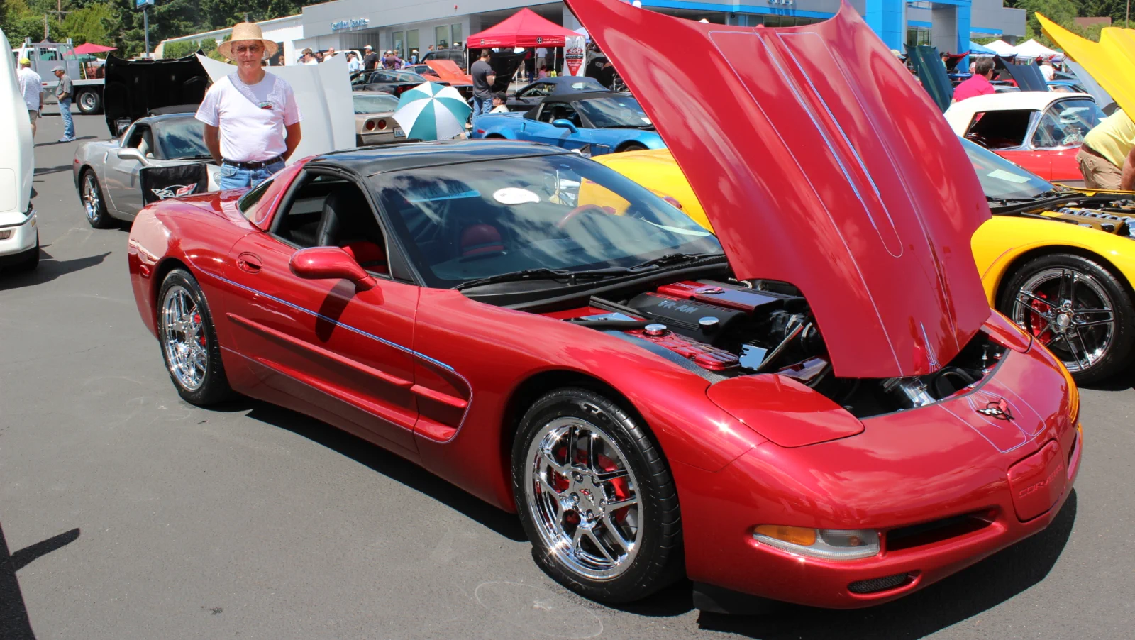 Corvette Generations/C5/C5 Red (10).webp